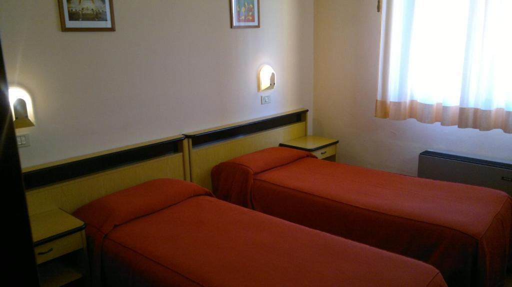 Hotel Centrale Argenta Kamer foto